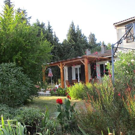 Bed and Breakfast La Madeleine Pezens Exterior foto